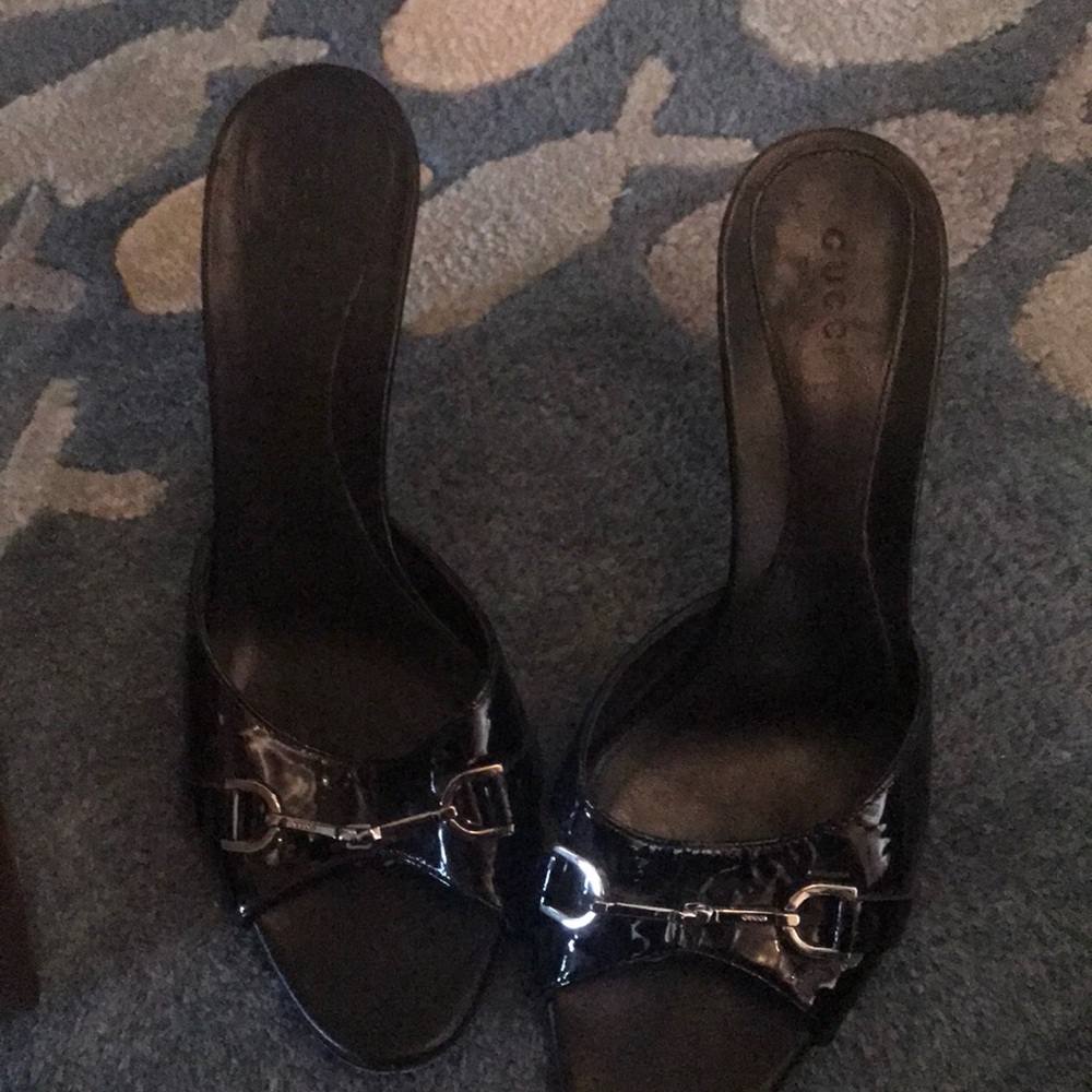Shoes: Gucci